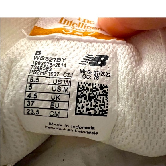 NEW BALANCE 327 TENNESSEE VOLUNTEERS SNEAKERS SHOES CELEBRITY FAVORITE SIZE 6.5 - Picture 9 of 10